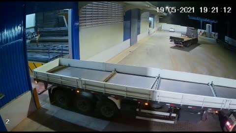 Beast trucker making difficult maneuver