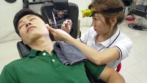 Relaxing earwax at Vietnam Barbershop, she helps me fall asleep easily