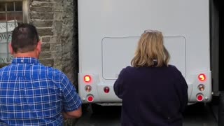 Motorhome Stuck in Narrow Laneway