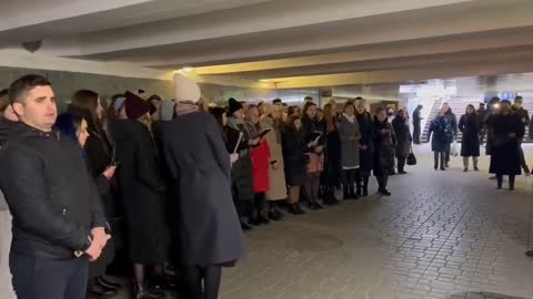 PRAISING GOD ON THE SUBWAY UKRAINE