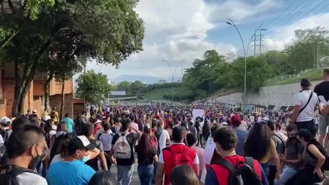 Marcha hacia el puente García Cadena - 7M
