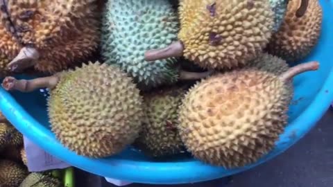 Have you ever seen a BLUE DURIAN?!