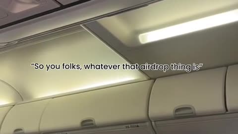 Pilot tells passenger to stop airdropping nudes 등二