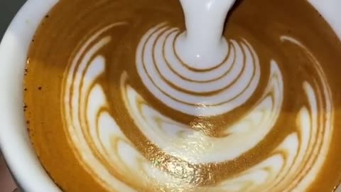 How to: Latte art. Latte art design Coffee lovers