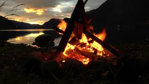 Beautiful Jazz Music with Relaxing Campfire. 2/8