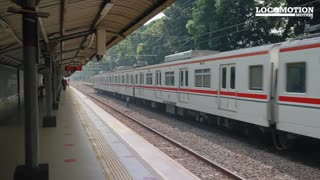 Commuter Train Arriving Jakarta, Indonesia #locomotive #train #railfans #railway #indonesiarailways