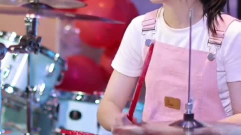 Drum girl pink