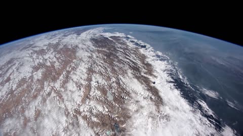 "Earth's Eternal Dance: Expedition 42's Mesmerizing Time-Lapse from Space" Nasa