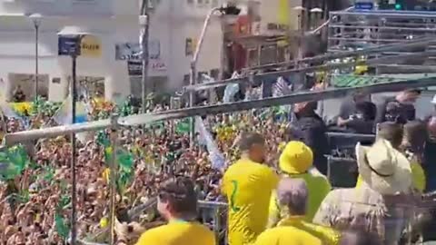 Impressive human tide in Brazil for the @JairBolsonaro Tropical Trump re-election.