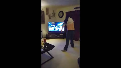 Minnesota Vikings fan loses his mind in the best possible way!