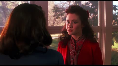 Heathers 1988 Winona Ryder Christian Slater Shannen Doherty scene 4 remastered 4k