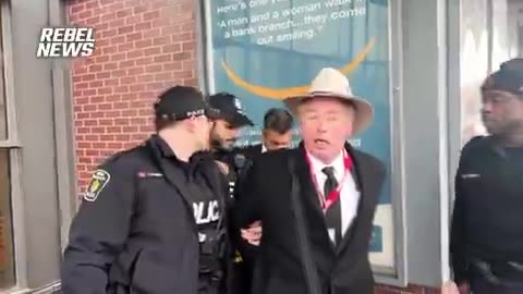A news Reporter got arrested for questioning politicians! Abolish RCMP