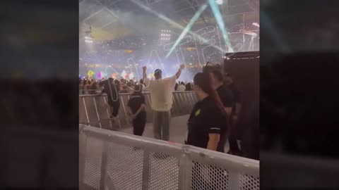 OMG! Travis Kelce's 'HIGHLIGHTS' on Taylor Swift's Eras Tour in Singapore