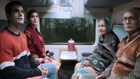Khakee The Bihar Chapter - Train Scene Funny Comedy