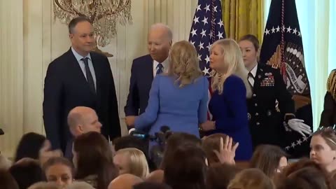 Joe Biden nearly kissed another woman, mistaking her for Jill 🤣