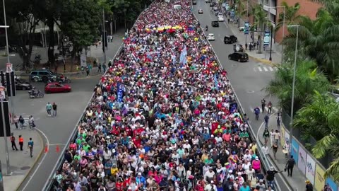 🇻🇪 Another MASSIVE MARCH celebrating the victory of President Maduro in Venezuela today!