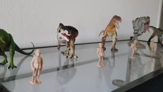 dinosaur models show 2