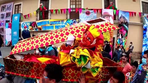Colour fills Bolivian streets as Carnival returns