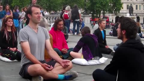 Eye Contact with Strangers in London Experiment!