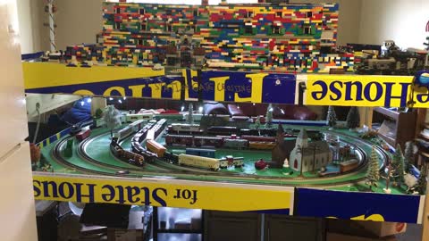 Long Island 254, Thomas the Tank engine on HO with LEGO train running around the Palace