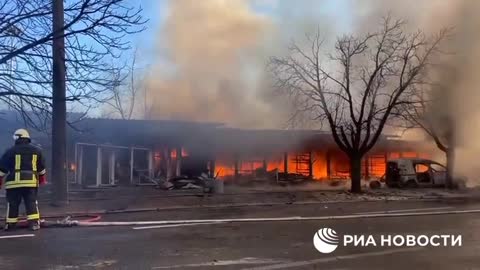 Grads continue to be fired at Donetsk right in the center of the city.