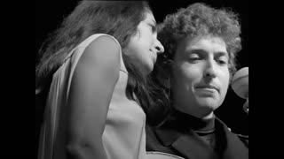 July 24, 1964 | Bob Dylan and Joan Baez Sing “It Ain’t Me Babe” at Newport
