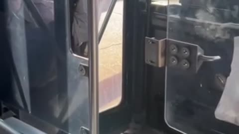 Bus driver gets arm stuck in door of bus