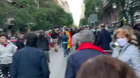 Calle de Núñez de Balboa (Madrid) contra la tiranía Sánchez-iglesias: "Gobierno dimisión" (11)