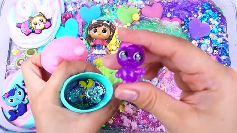Dollhouse Slime Mixing Random Cute, shiny things into slime
