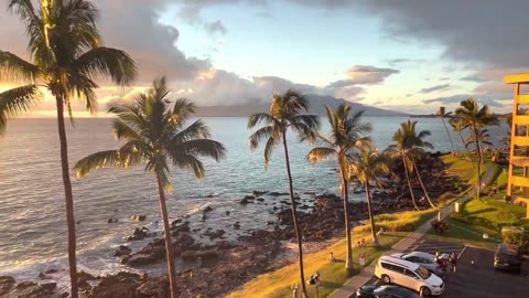 New VRBO video tour! Gorgeous 5-star Maui vacation beach condo, Mana Kai Kihei, HI