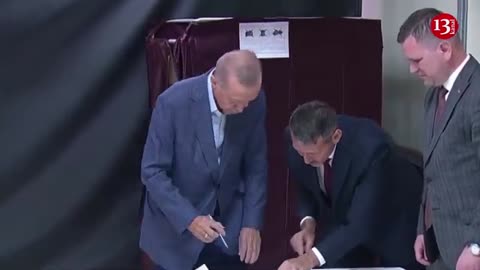 Captivating Moments: Witness Turkey's Erdogan Casting His Vote in the Election