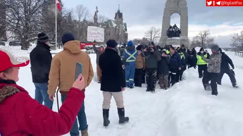Police Deny Peaceful Protesters the Right to Pay Respects to the War Memorial in Ottawa