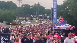 Massive Crowd Greets Trump in SC