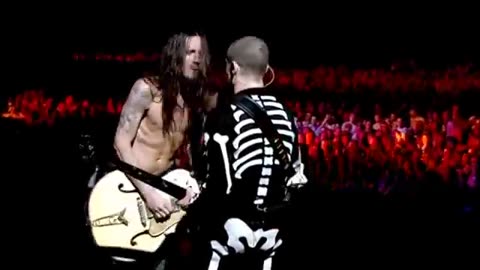 Red Hot Chili Peppers - Californication - Live at Slane Castle