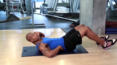 How to Do a Stomach Crunch Properly | Gym Workout