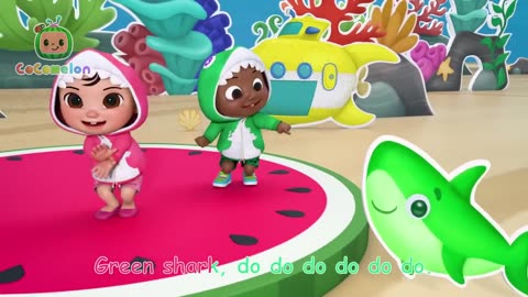Baby Shark Learns Colors ❤️❤️❤️ CoComelon Nursery Rhymes & Kids Songs