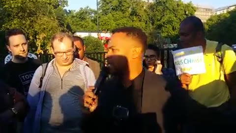 Mansur Ahmad Attacked David Lynn - Speakers Corner Hyde Park London 27