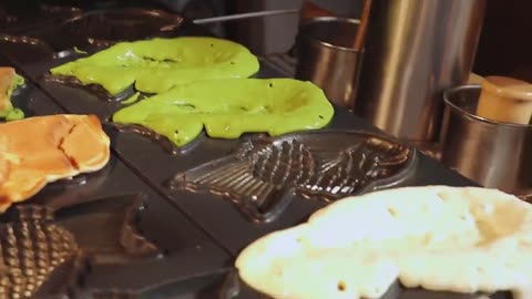 How to MakeTaiyaki - Japanese dessert- Matcha red bean flavor