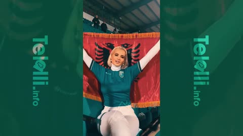 Tifozja shqiptare me seksi #telalli.info