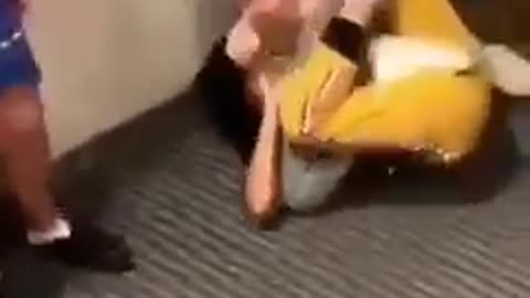 girls fight