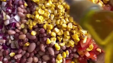 Olha essa Salada Mista de Feijão que maravilha!😍 🥗