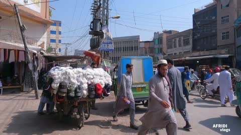 Peshawar city Walk kpk , Pakistan 🇵🇰 2022 / پشاور شہر کا پیدل سفر