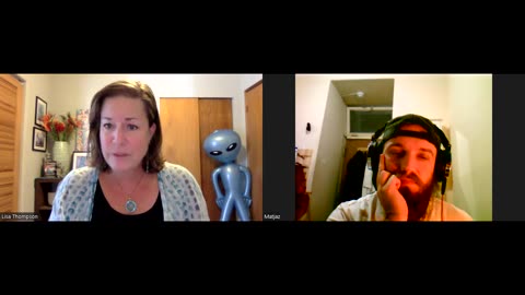 Ep. 112 UFO's, Ramtha's school & government cover ups (with Lisa Thompson)