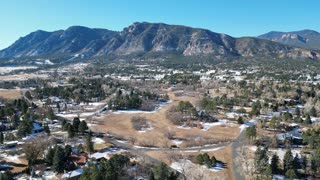 LIVE Like You're on VACATION | Nice Areas to LIVE in Colorado Springs CO