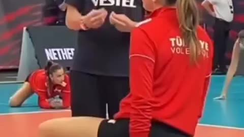 Crazy_Moment_In_Women's_Volleyball