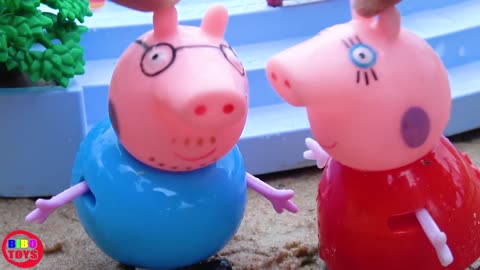 Peppa Pig family have fun at the outdoor water park with Toys for Children