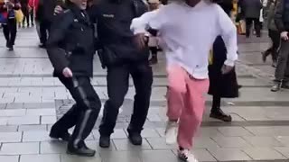 The Funny Neol Robinson goes crazy Prank on Police Officers with his crazy Hair Passed the vibes