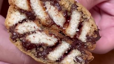 Nextlevelcookie🤯#grubspot#cookies#dessert#food#foodtiktok#cookie
