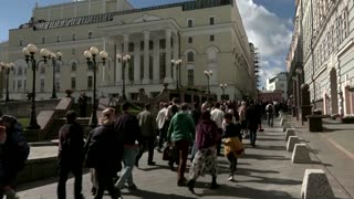 Thousands of Russians bid farewell to Gorbachev