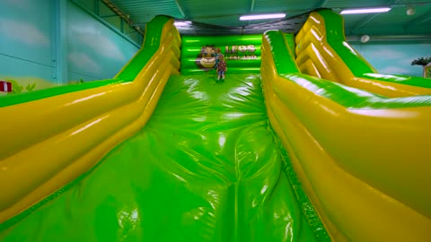 Fun Indoor Playground for Family and Kids at Leo's Lekland